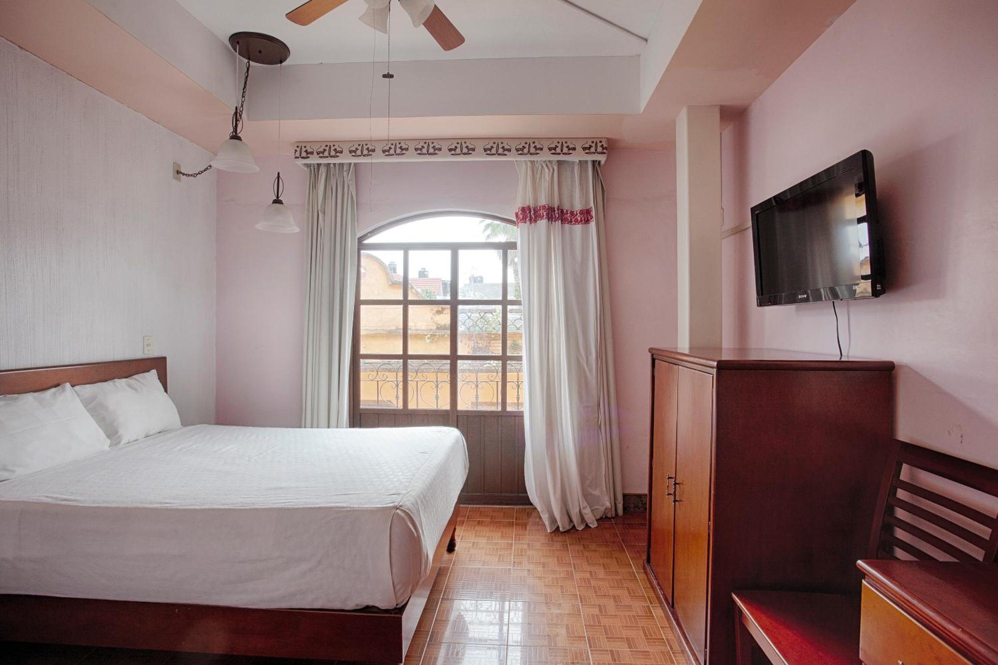 Capital O Casa Real Hotel Huauchinango Kültér fotó