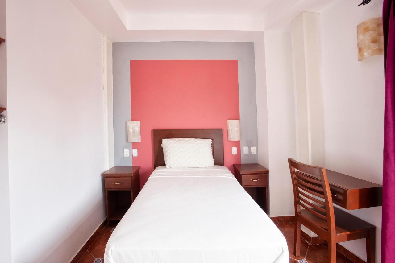 Capital O Casa Real Hotel Huauchinango Kültér fotó